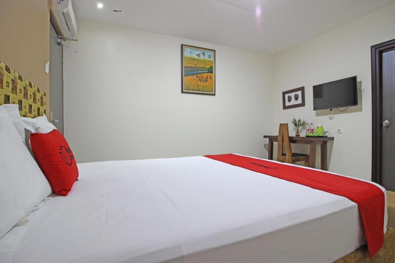 Hotel Reddoorz Near Uns Solo Exteriér fotografie